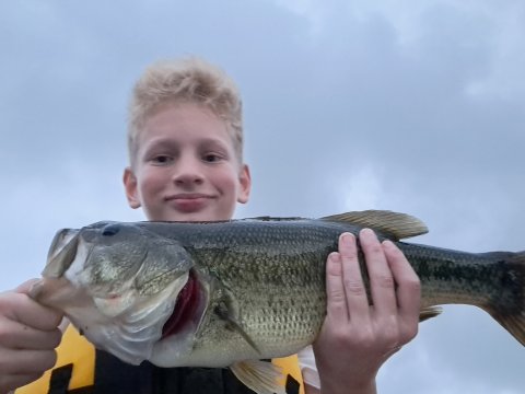 Lucas Snyder Story Catch